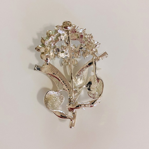 Bouquet of flowers brooch - Picture 3 of 4